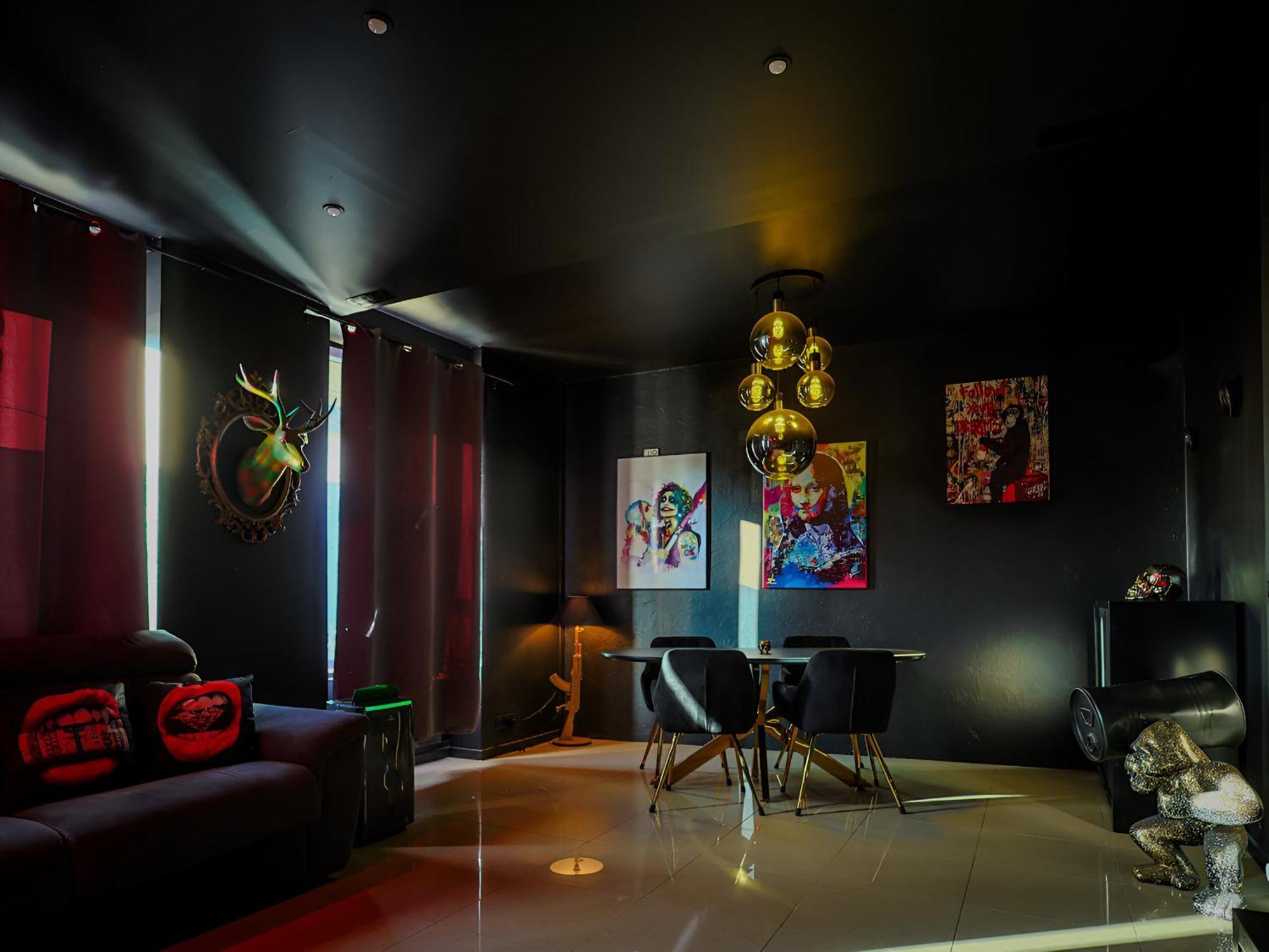 Appartement Pop Art - Asterix,Cdg,Chantilly,Disney La Chapelle-en-Serval Exterior photo